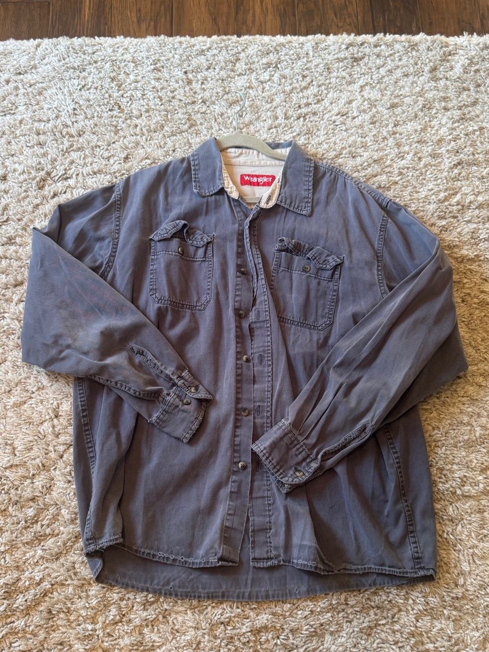 Men’s vintage Wrangler Slate Gray Button-Down Shirt with Red Logo Tag